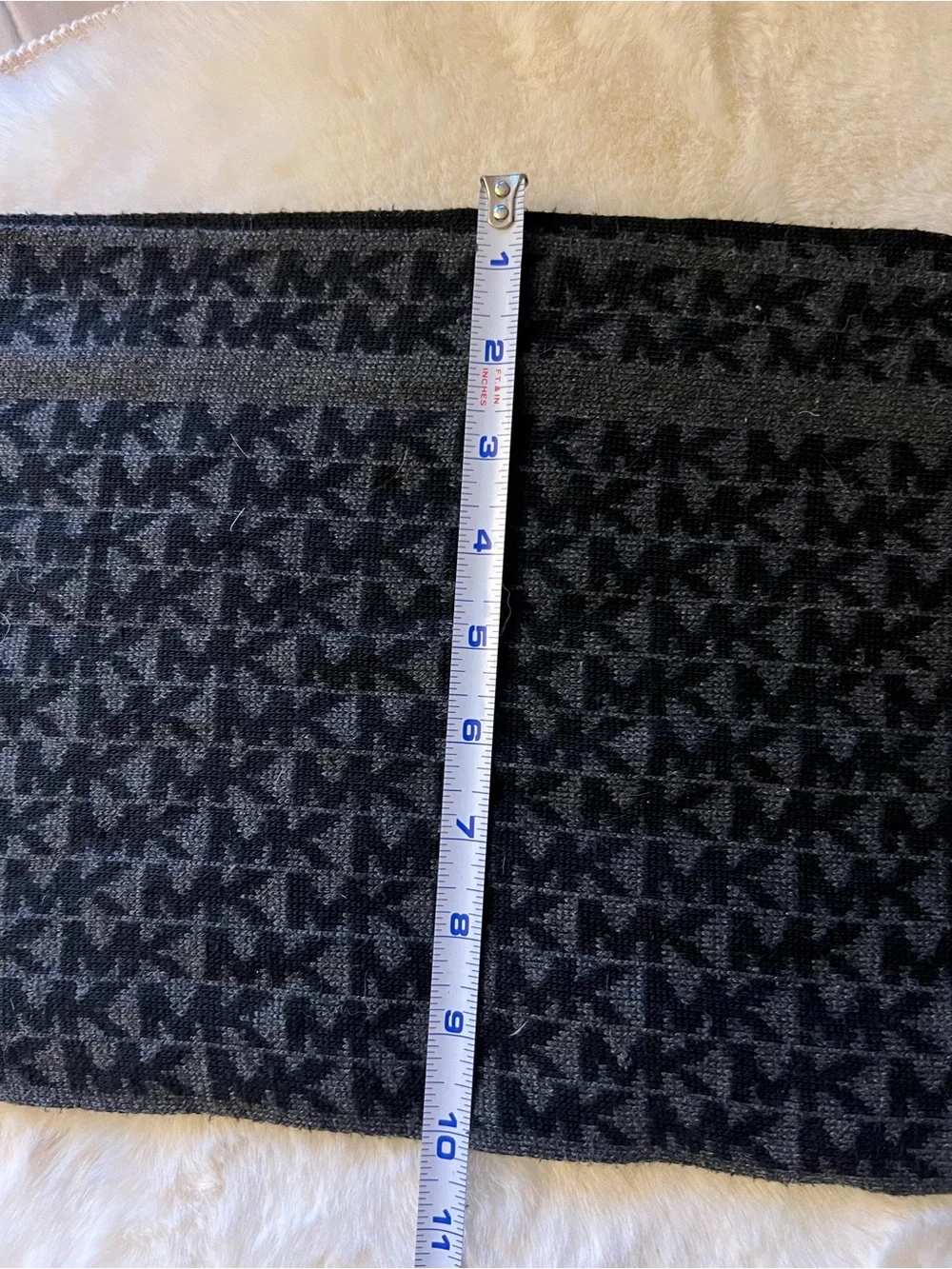 Michael Kors MK Logo Infinity Scarf Black Gray Knit Monogram Loop Scarf
